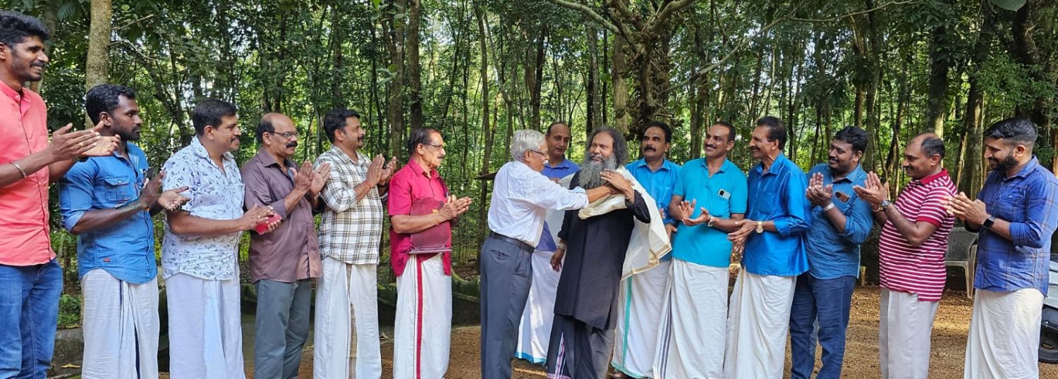 അതിവേഗ ചിത്രകാരൻ ജിതേഷ്‌ജിയ്ക്ക്   സൈനിക കൂട്ടായ്മയുടെ സ്നേഹാദരം