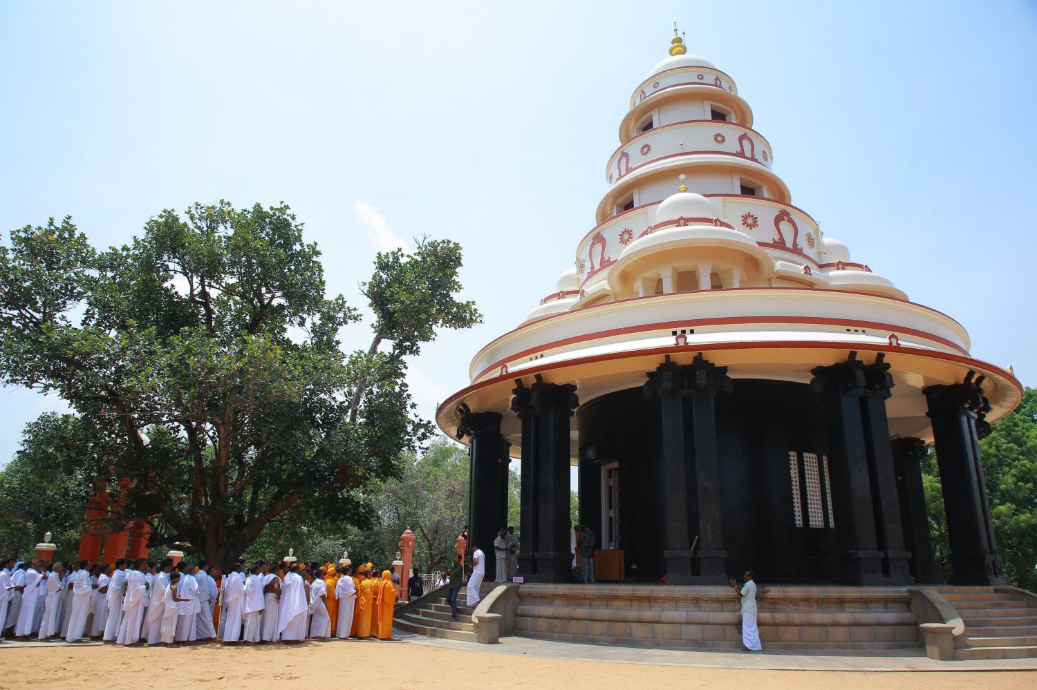 ശിവഗിരിക്കുന്നില്‍ ശാന്തിഗിരിയുടെ അവധൂതയാത്ര