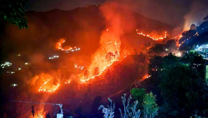 രാമനാട്ടുകരയിലെ ഹോട്ടലിൽ തീപിടുത്തം ലക്ഷങ്ങളുടെ നഷ്‌ടം