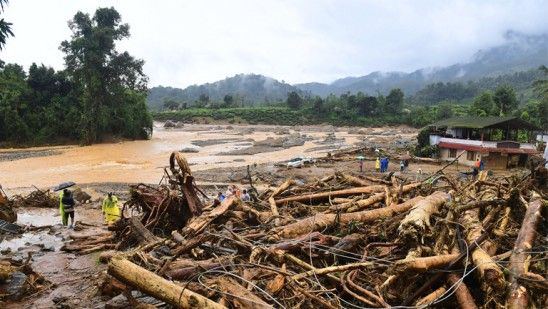 വയനാട് ദുരന്തത്തിൽ കേന്ദ്ര സഹായം ഇല്ലാതാക്കാൻ ശ്രമം