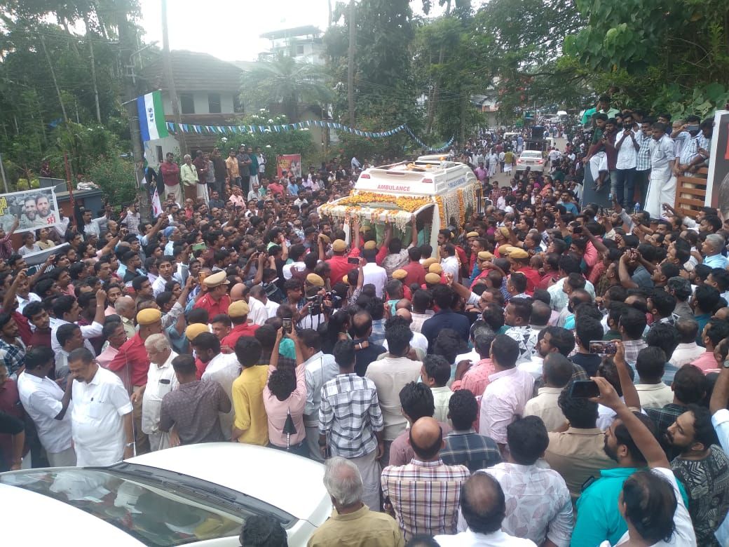 രക്തസാക്ഷി പുഷ്പന്റെ നിര്യാണത്തിൽ അനുശോചിച്ചു .