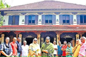 പഴശ്ശിരാജ, അൻവർ, തട്ടത്തിൻ മറയത്ത്..; തിരശ്ശീലയിൽ തലശ്ശേരിയുടെ സൂപ്പർതാരമായി മാളിയേക്കൽ തറവാട്