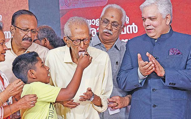 ‘ബർത്ത് ഡേ ബോയ് ’ ആയി സാനുമാഷ് സ്നേഹാശംസകളോടെ കൊച്ചി