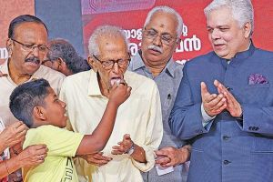 ‘ബർത്ത് ഡേ ബോയ് ’ ആയി സാനുമാഷ് സ്നേഹാശംസകളോടെ കൊച്ചി