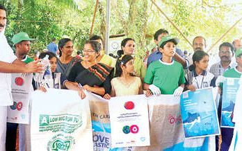 നീന്തൽമത്സര വേദിക്കരികെ ലവ് പ്ലാസ്റ്റിക്‌ കാമ്പയിന് തുടക്കം