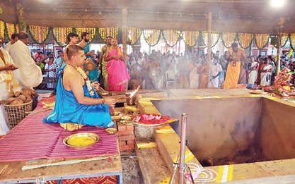 യാഗഭൂമിയിൽ അന്നദാനത്തിൽ പങ്കാളികളായി ആയിരങ്ങൾ