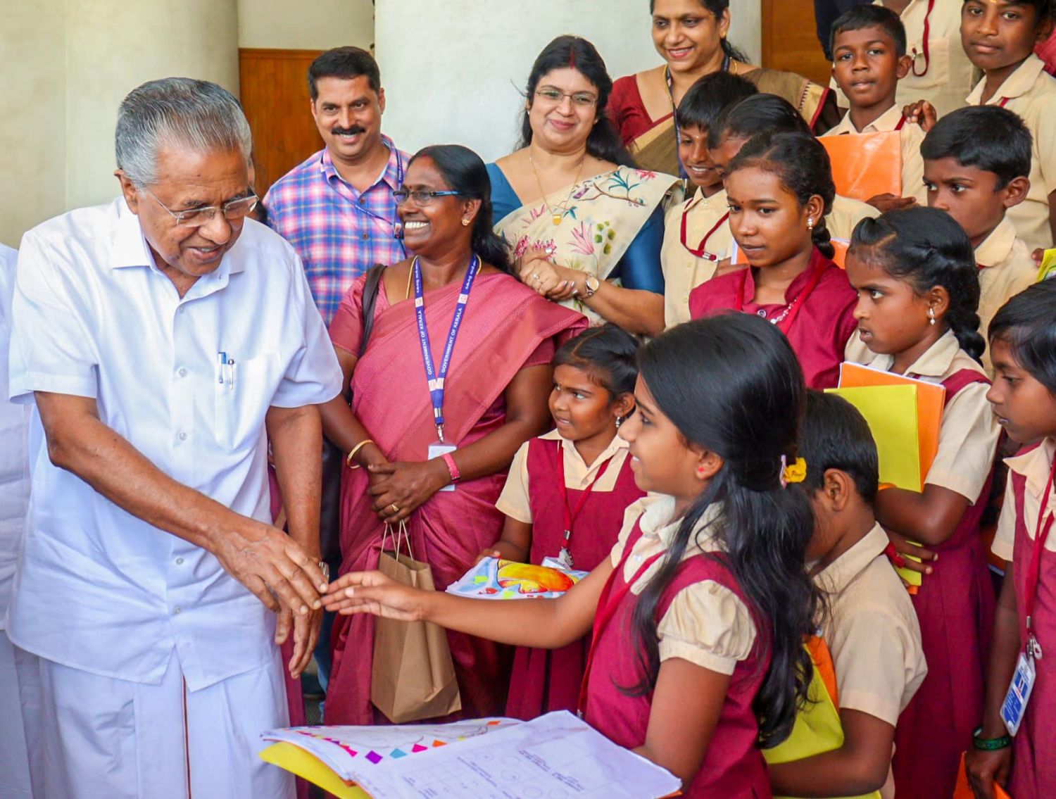 എല്ലാ കുഞ്ഞുങ്ങള്‍ക്കും ഏറ്റവും സ്‌നേഹത്തോടെ ശിശുദിന ആശംസകള്‍ നേരുന്നു. : പിണറായി വിജയൻ