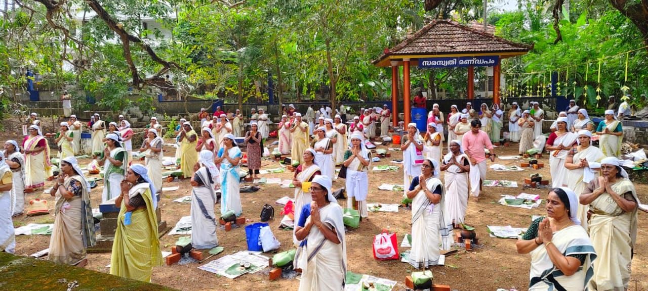 മാങ്ങോട്ടുംകാവിലമ്മയ്ക്ക് പൊങ്കാല സമർപ്പിച്ചു.