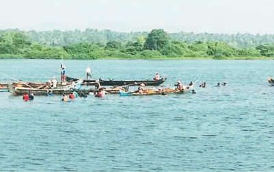 ഭാരതപ്പുഴയിൽനിന്ന് തുറമുഖവകുപ്പിന്റെ മണലെടുപ്പ്