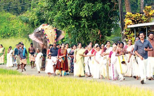 നെല്ലുവായ് വൈകുണ്ഠ ഏകാദശി നാളെ