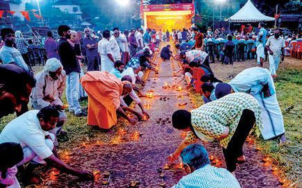 ‘സർവചരാചരങ്ങളിലും കുടികൊള്ളുന്ന സത്യം ഒന്ന്’