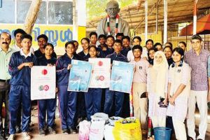 വലിച്ചെറിഞ്ഞില്ല; മഷി വറ്റിയ പേനകളിൽ പുതുചരിത്രമെഴുതി മമ്പറം