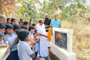 കീഴൽ ദേവി വിലാസം സ്കൂൾ  റോഡ് ഉദ്ഘാടനം ചെയ്തു