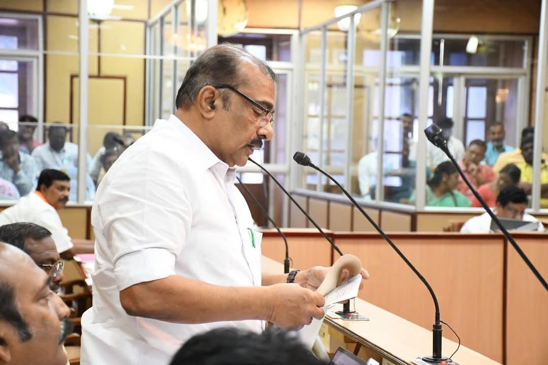 ജീവത്തായ ആവശ്യങ്ങളുയർത്തി രമേശ് പറമ്പത്ത് താരമായി