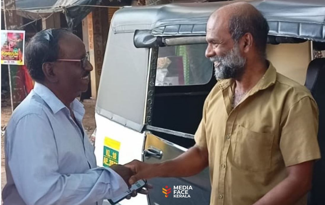 അറിയുമോ ഈ ഓട്ടോക്കാരനെ ?