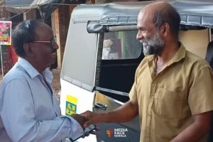 അറിയുമോ ഈ ഓട്ടോക്കാരനെ ?