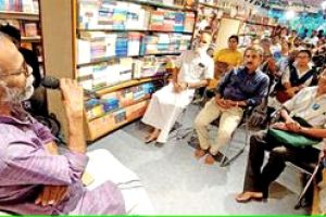'പാവങ്ങൾ' ഉണ്ടാക്കിയത് അതിരില്ലാത്ത സ്വാധീനം-സുനിൽ പി. ഇളയിടം