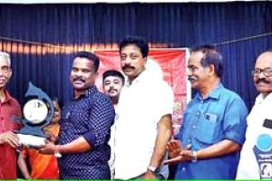 അനന്തു സ്മാരക സാഹിത്യപുരസ്‌കാരം സി.പി. ബൈജുവിന് സമ്മാനിച്ചു