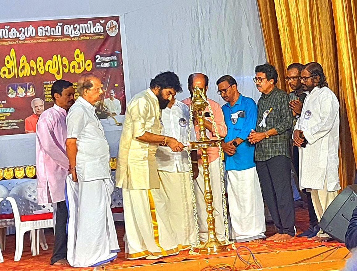 പഞ്ചരത്നകൃതികൾ ആസ്വാദക മനസ്സുകളെ കീഴടക്കി : ചാലക്കര പുരുഷു