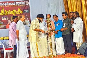 പഞ്ചരത്നകൃതികൾ ആസ്വാദക മനസ്സുകളെ കീഴടക്കി : ചാലക്കര പുരുഷു