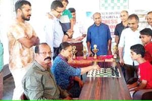 അണ്ടർ 17 ചെസ് ചാമ്പ്യൻഷിപ്പ് ഗോഡ്‌വിൻ മാത്യുവും എയ്ഞ്ചൽ മരിയ പ്രിൻസും ജേതാക്കൾ
