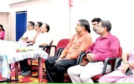 കളർകോട് അപകടം: മെഡിക്കൽ വിദ്യാർഥികളുടെ കുടുംബങ്ങൾക്ക് സഹായധനം കൈമാറി