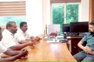 കാട്ടാനശല്യത്തിന് പരിഹാരം തേടി ജനപ്രതിനിധികൾ സിസിഎഫിനെ കണ്ടു