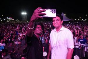 കോഴിക്കോട്ട് ഓണാഘോഷത്തിന് ‘വേടന്‍’; ചിത്രം പങ്കുവച്ച് മുഹമ്മദ് റിയാസ്