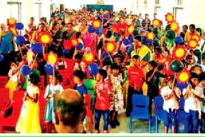 അറിവിന്റെ മധുരവുമായി പുതിയ പ്രതീക്ഷ, പുതിയ തുടക്കം; വർണാഭമായി സ്‌കൂളുകൾ, ആഘോഷമായി പ്രവേശനോത്സവം