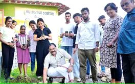 സ്പോർട്‌സ് കൗൺസിൽ വൃക്ഷത്തൈകൾ നൽകി