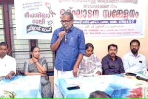 മന്ത്രിക്കൊപ്പം പാടിയും ഓർമ്മകൾപങ്കിട്ടും വയോജനങ്ങൾ
