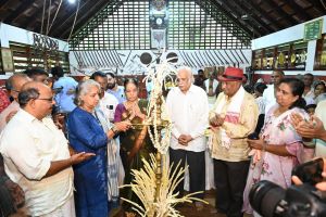 കടത്തനാട് കളരി സംഘത്തിൻ്റെ 76-ാം വാർഷിക കളരി പരിശീലനം ആരംഭിച്ചു; നടി രേവതി ഉദ്ഘാടനം ചെയ്തു