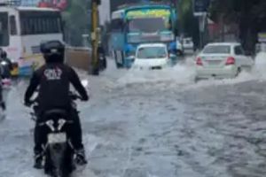 ഇന്നും നാളെയും കൂടി ശക്തമായ മഴ തുടരും; എട്ട് ജില്ലകളില്‍ മഴ മുന്നറിയിപ്പ്