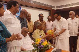 . ആ കാവ്യ നദിയുടെ പ്രവാഹം നിലച്ചു... :ചാലക്കര പുരുഷു