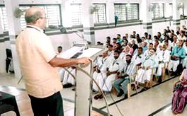 'തോട്ടംതൊഴിലാളികളുടെ അടിസ്ഥാന കൂലി വർധിപ്പിക്കണം'