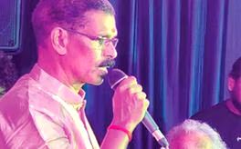 മിന്നൽവളയും ദേവദുന്ദുഭിയും ഇടിക്കും മിന്നലിനുമിടയിൽ-കൈതപ്രം