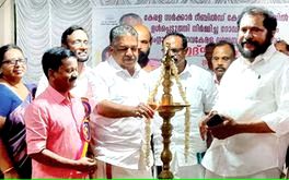 സർക്കാരിന്റെ വികസനപ്രവർത്തനങ്ങളെ നെഗറ്റീവായി കാണുന്നു -മന്ത്രി സജി ചെറിയാൻ