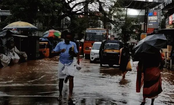 ഇരട്ട ചക്രവാതച്ചുഴി; വരുന്നു വ്യാപക മഴ, കൂടുതല്‍ ജില്ലകളില്‍ യെല്ലോ അലര്‍ട്ട്