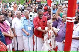 സിപിഐ ജില്ലാ സമ്മേളനം ഭരണിക്കാവിൽ തുടങ്ങി