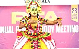 ഇൻസ്‌പെക്ടർ ‘തുള്ളുക’യാണ്, ലഹരിക്കെതിരേ