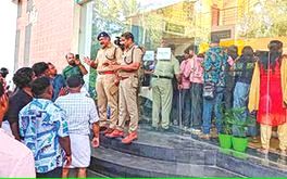 സ്വകാര്യ ഫാർമസി കോളേജിൽ രക്ഷാകർത്താക്കളുടെ യോഗത്തിൽ കൈയാങ്കളി