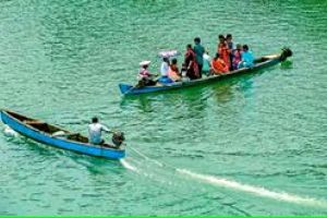 മോട്ടോർ ഘടിപ്പിച്ച വള്ളങ്ങൾക്ക് നിരോധനം; എങ്ങനെ ‘കടക്കും’ ഈ നിയമക്കുരുക്ക്