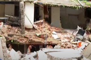 കോട്ടയം മെഡിക്കൽ കോളേജ് ആശുപത്രി കെട്ടിടം ഇടിഞ്ഞുവീണു; രോഗികളെ മാറ്റുന്നു