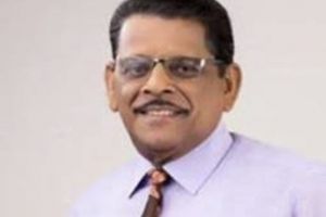 ഡോ.കെ അശോക് കുമാര്‍  ബെസ്റ്റ് ഡോക്ടര്‍  അവാര്‍ഡ് ഏറ്റുവാങ്ങി