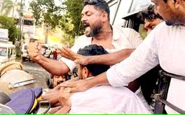 മന്ത്രിക്കെതിരേ കോൺഗ്രസ് -യൂത്ത് കോൺഗ്രസ് പ്രതിഷേധം