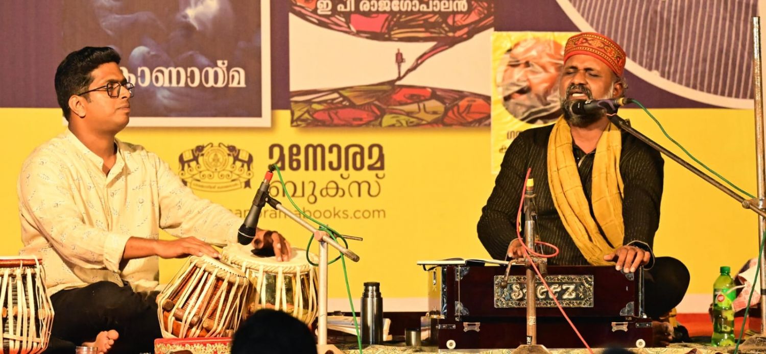 പകൽ പുസ്തക വിൽപ്പന രാത്രി ഗസൽ കച്ചേരി :ചാലക്കര പുരുഷു