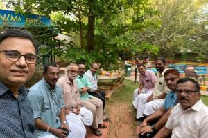 കടത്തനാട് കാവ്യ പെരുമ :സത്യൻ മാടാക്കര .