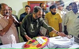 കണ്ണീർക്കടലായി സ്‌കൂൾ