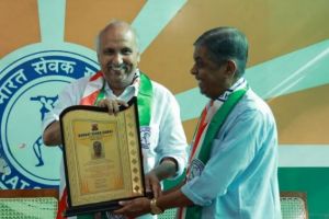 പ്രമുഖ എഴുത്തുകാരൻ എ. കെ .പീതാംബരന് ഭാരത് സേവക് സമാജ് ദേശീയ പുരസ്‌ക്കാരം