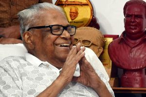 വി.എസ്. ; വിപ്ലവകാരിയുടെ ചുരുക്കപ്പേര്... :ചാലക്കര പുരുഷു